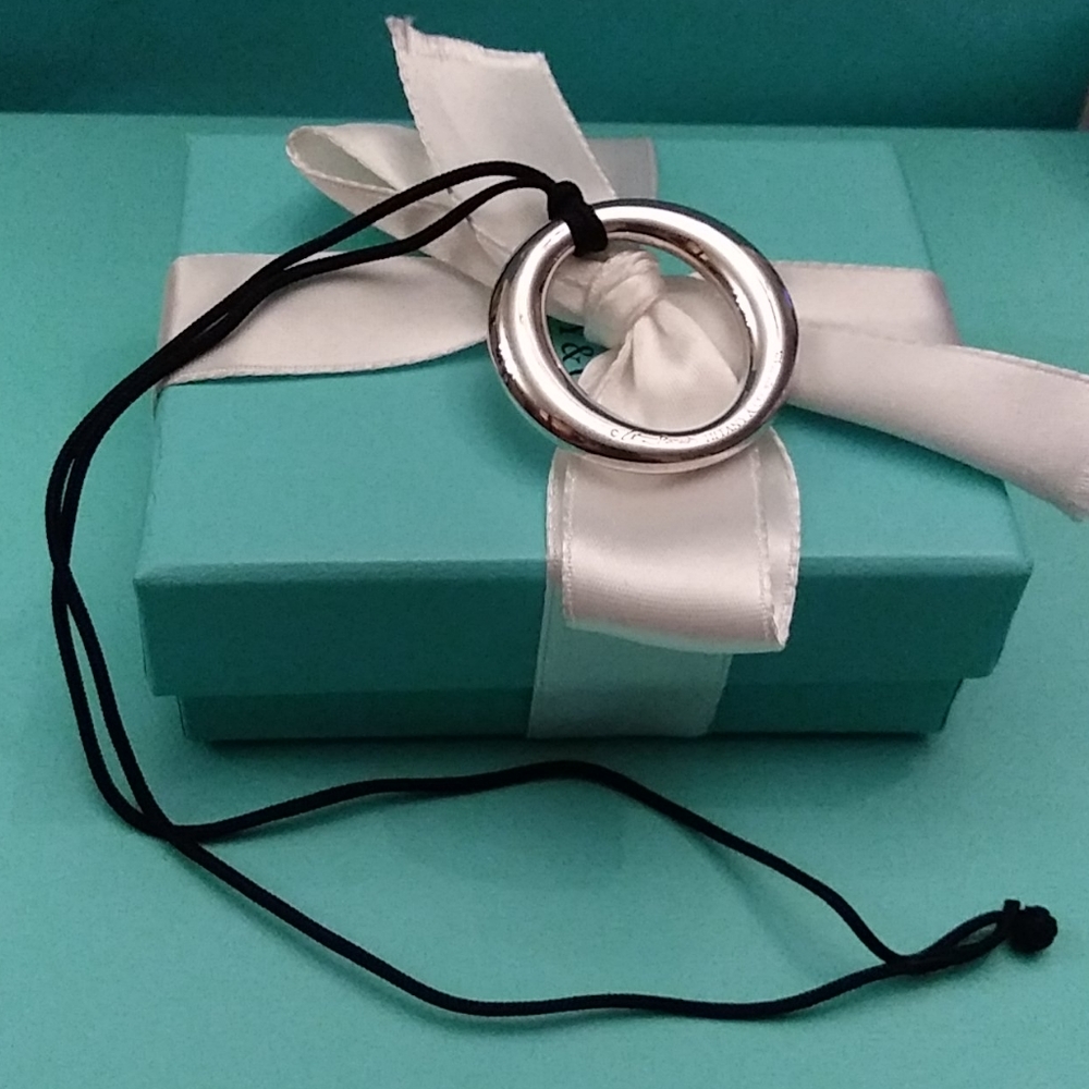 Tiffany & Co Large "O" Pendant Silk Necklace